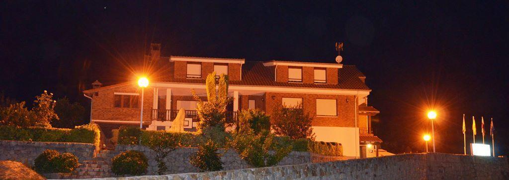 Hospedería El Cantio Orena Exterior foto